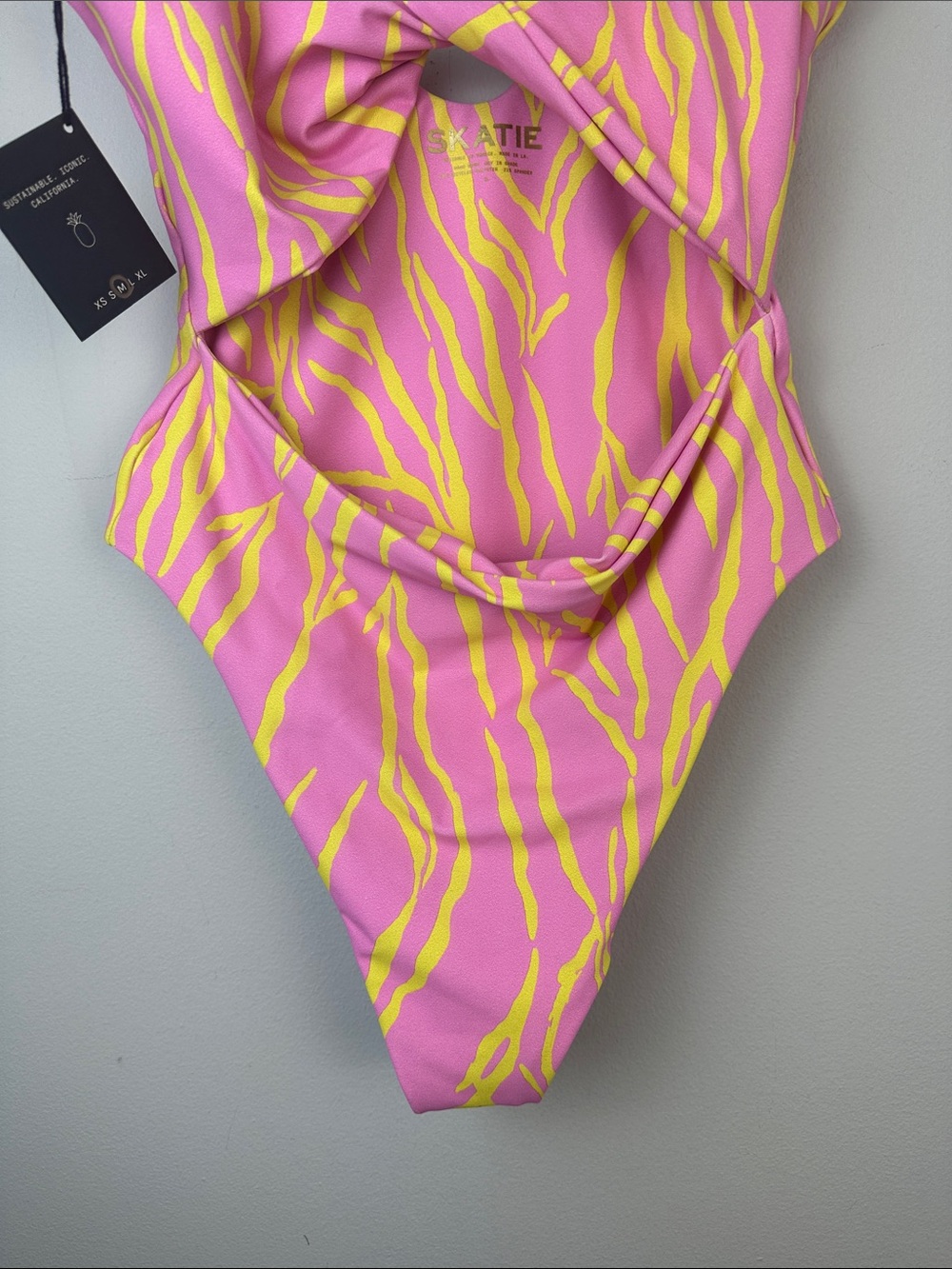 NEW Skatie Chloe One Piece Swimsuit Medium in Cabo Print Moderate Coverage Beach - Picture 5 of 16
